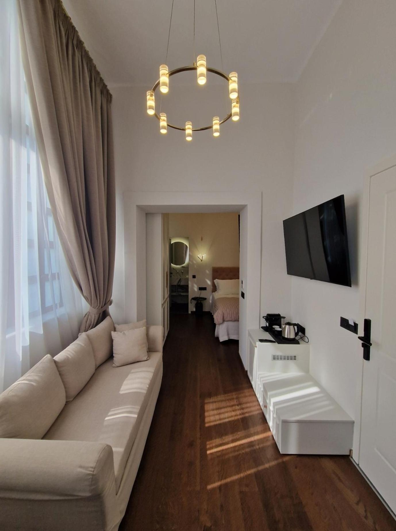 Jensen Luxury Suites Rhodes City Eksteriør billede